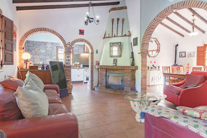 Image No.6-3 Bed Property for sale