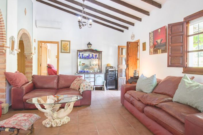 Image No.8-3 Bed Property for sale