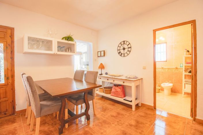 Image No.10-3 Bed Property for sale