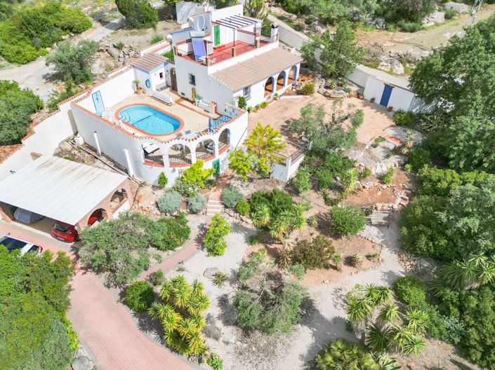 Image No.6-3 Bed Property for sale