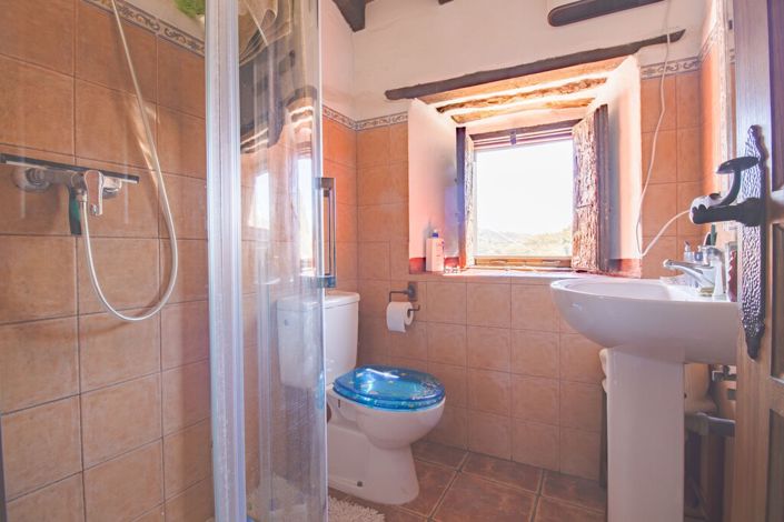 Image No.15-3 Bed Townhouse for sale