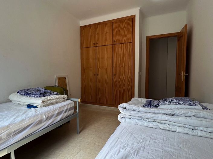 Image No.16-4 Bed Property for sale