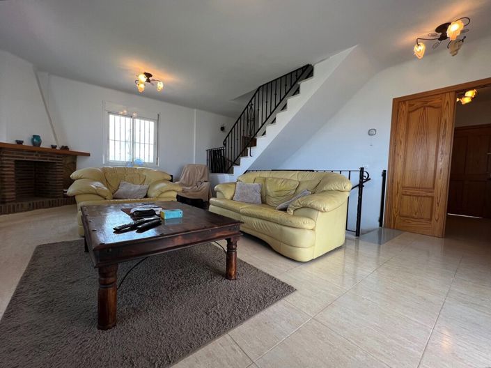 Image No.4-4 Bed Property for sale
