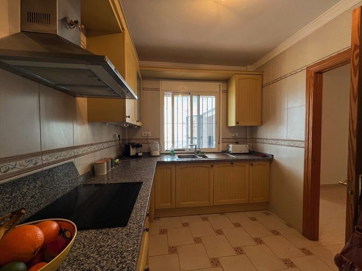 Image No.8-4 Bed Property for sale