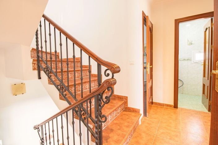 Image No.18-2 Bed Property for sale