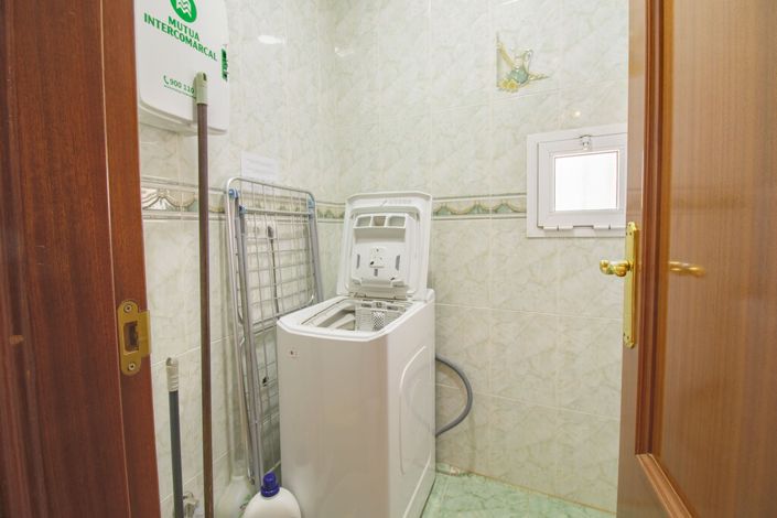 Image No.19-2 Bed Property for sale