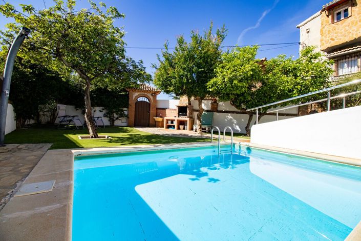 Image No.7-2 Bed Property for sale