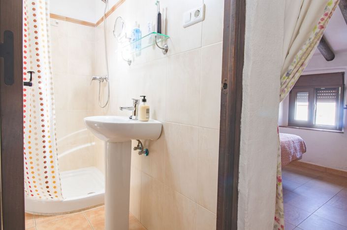 Image No.14-2 Bed Townhouse for sale