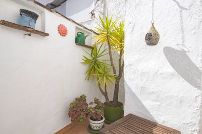 Colmenar-Townhouse-Patio-Malaga12