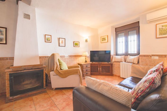 Image No.6-2 Bed Townhouse for sale