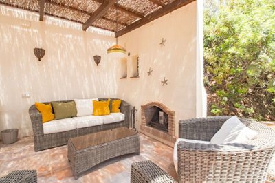 Almogia-Malaga-Garden-View-Holidayhome5