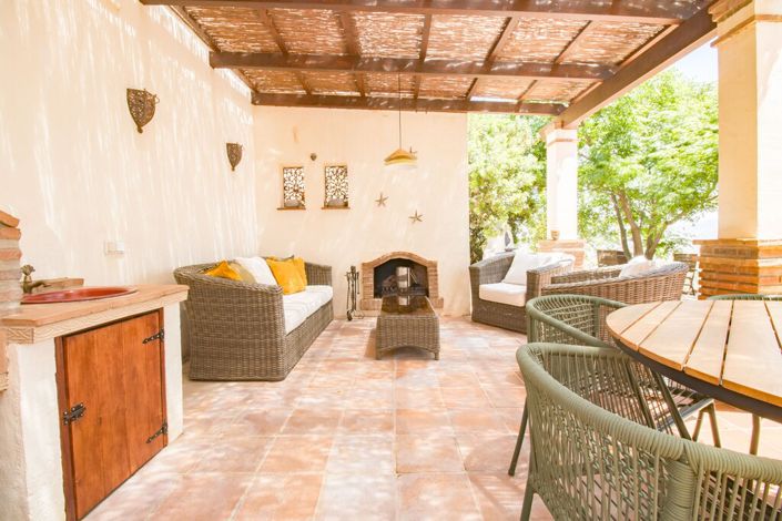 Image No.15-3 Bed Property for sale