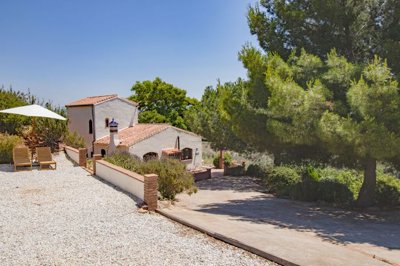 Almogia-Malaga-Garden-View-Holidayhome14