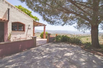 Almogia-Malaga-Garden-View-Holidayhome13