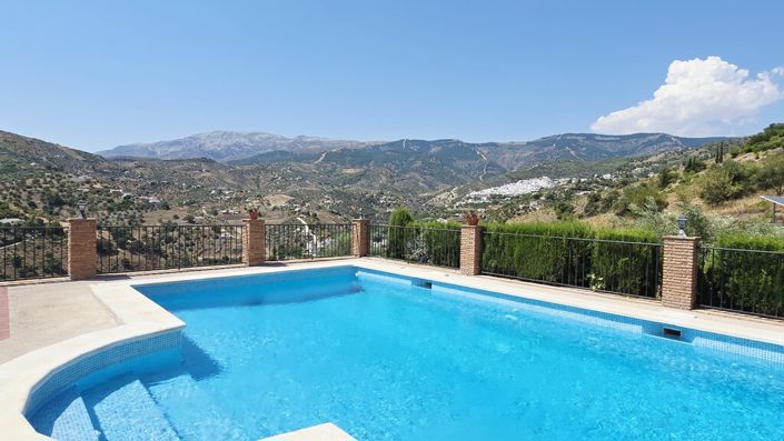 Image No.9-5 Bed Property for sale