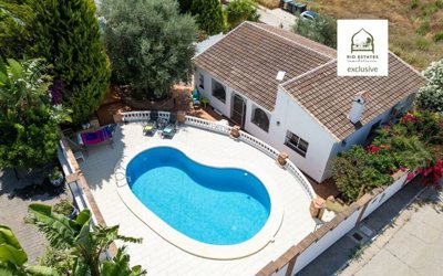 villa-for-sale-mondron-periana-3-bed-large-pool-2 excl