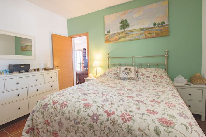 Image No.15-3 Bed Property for sale