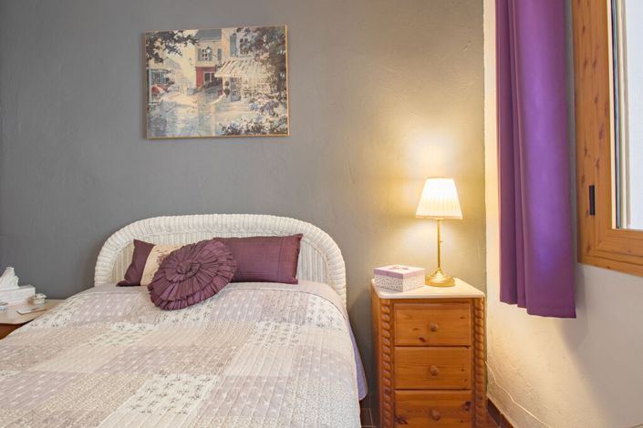 Image No.19-3 Bed Property for sale
