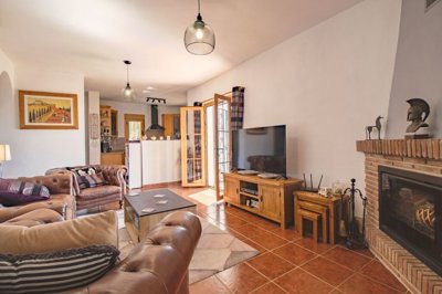 villa-colmenar-perfect-condition-3-bedroom-2-bathroom-pool-views-5