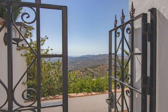Image No.7-3 Bed Property for sale