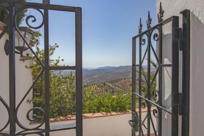 villa-colmenar-perfect-condition-3-bedroom-2-bathroom-pool-views-35