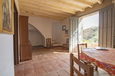 renovation-project-cortijo-riogordo-courtyard-semi-detached-facade-Malaga-3