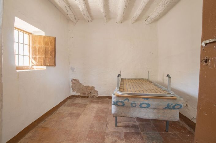 Image No.7-4 Bed Property for sale
