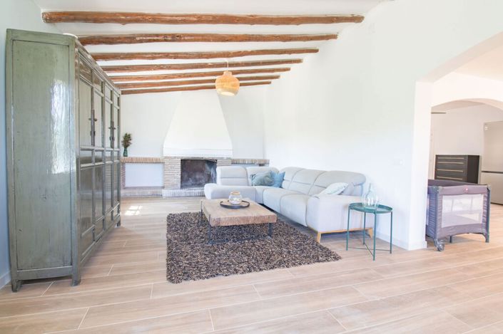 Image No.18-5 Bed Property for sale