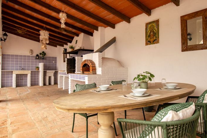 Image No.7-5 Bed Property for sale