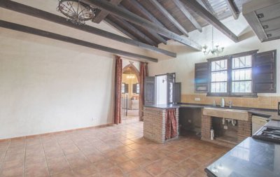 RG2535CH-Kitchen