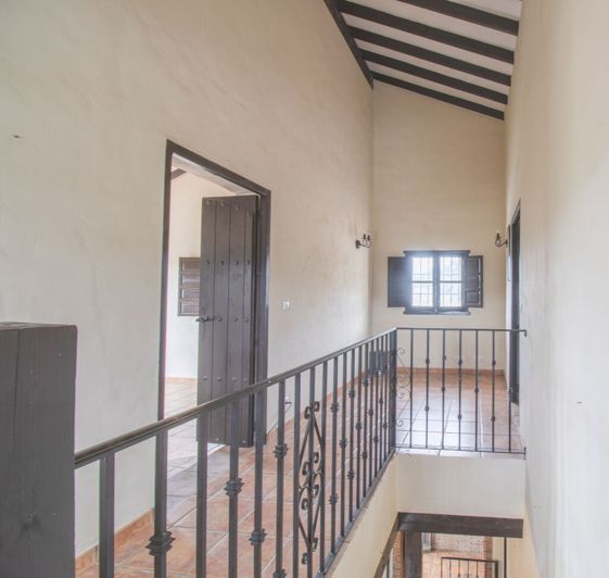 Image No.16-3 Bed Property for sale