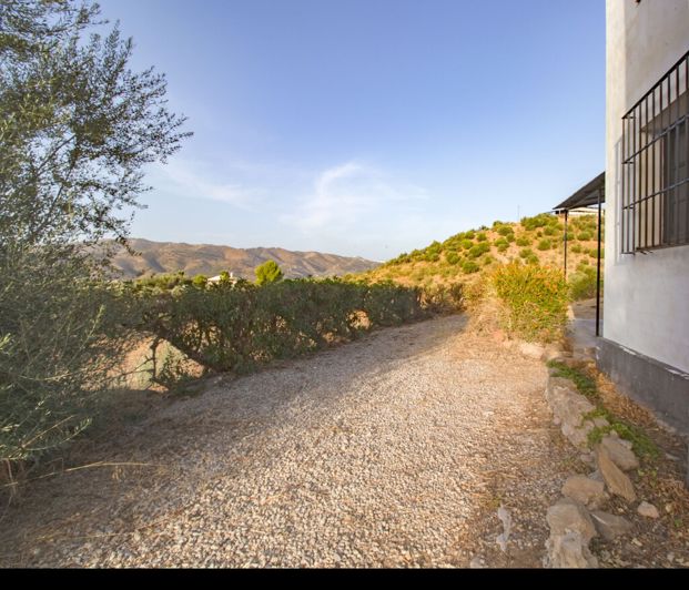Image No.6-3 Bed Property for sale