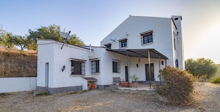 Image No.7-3 Bed Property for sale