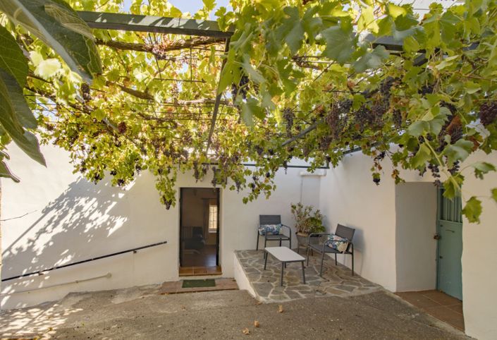 Image No.20-5 Bed Property for sale