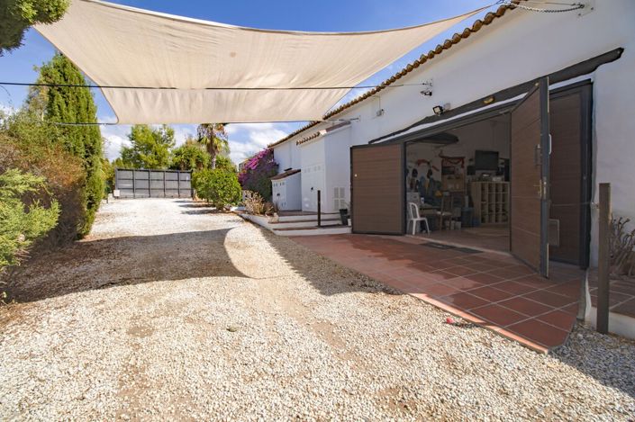 Image No.19-7 Bed Property for sale