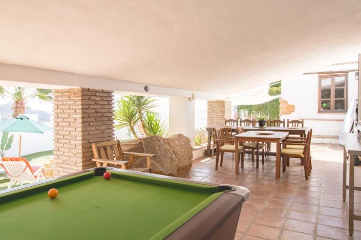 Image No.4-7 Bed Property for sale
