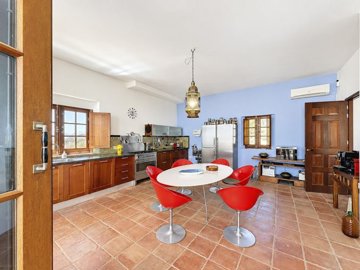 exclusive-country-estate-alcaucin-axarquia-12.jpg