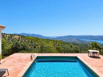 exclusive-country-estate-alcaucin-axarquia-41.jpg