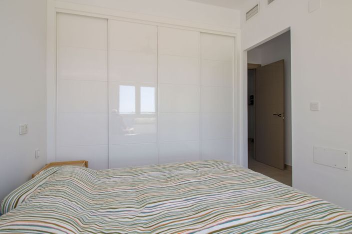 Image No.19-3 Bed Townhouse for sale
