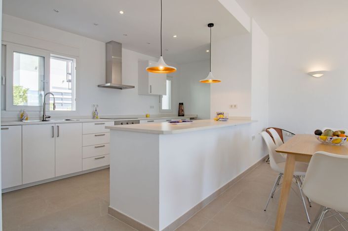 Image No.2-3 Bed Townhouse for sale