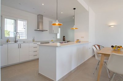 Periana-Malaga-Townhouse-View-Patio-Rooftop-6.jpg