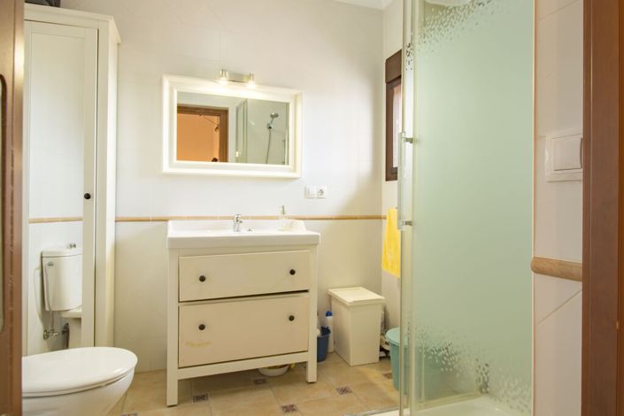 Image No.14-1 Bed Property for sale