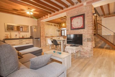 Riogordo-Malaga-Townhouse-Patio-Town-1.jpg