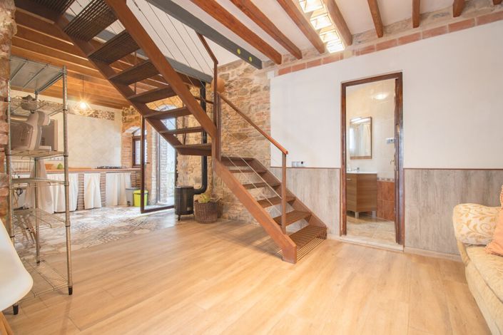 Image No.11-4 Bed Townhouse for sale