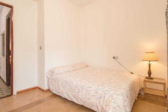 Image No.16-4 Bed Townhouse for sale