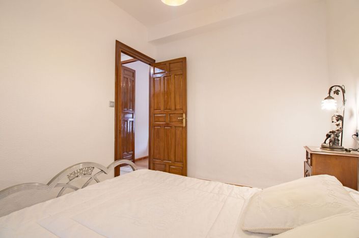 Image No.20-4 Bed Townhouse for sale