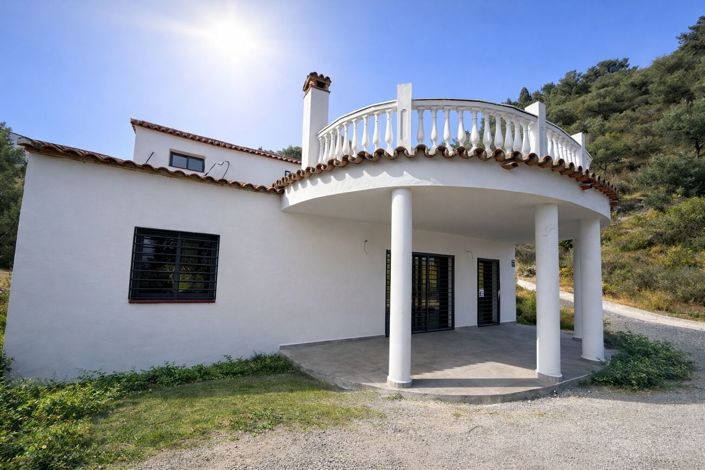 Image No.14-3 Bed Country House for sale