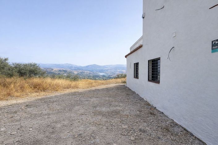 Image No.15-3 Bed Country House for sale