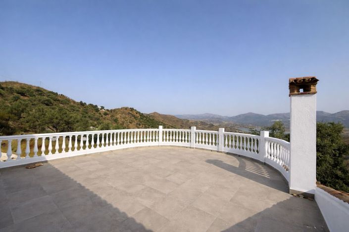 Image No.19-3 Bed Country House for sale