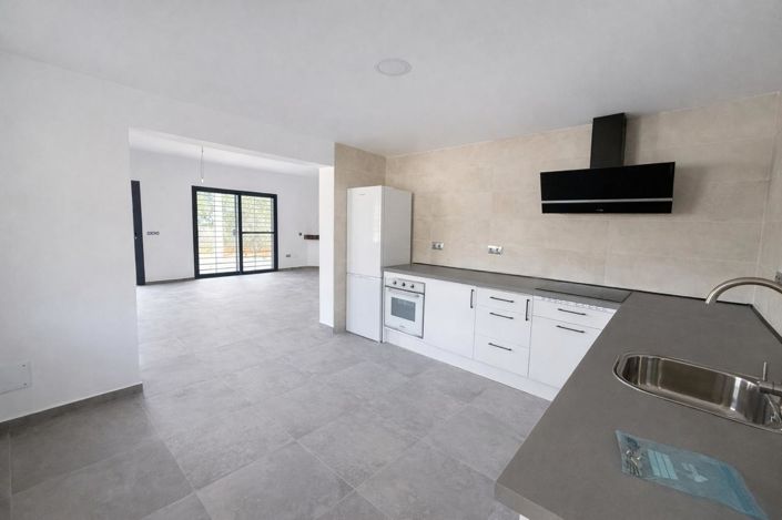 Image No.2-3 Bed Country House for sale